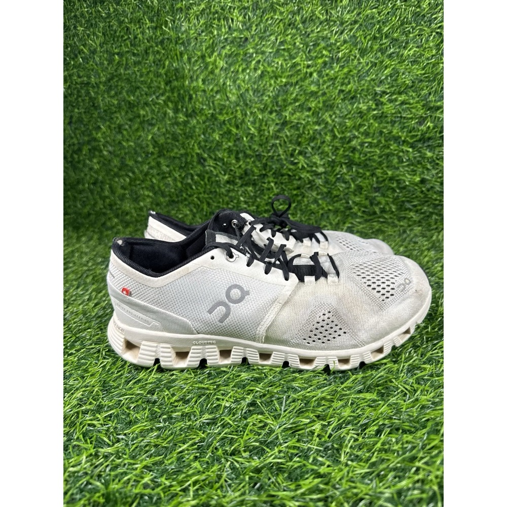 On Womens Cloud X Running Shoes White Size 9 Athletic Sneakers 40.99702